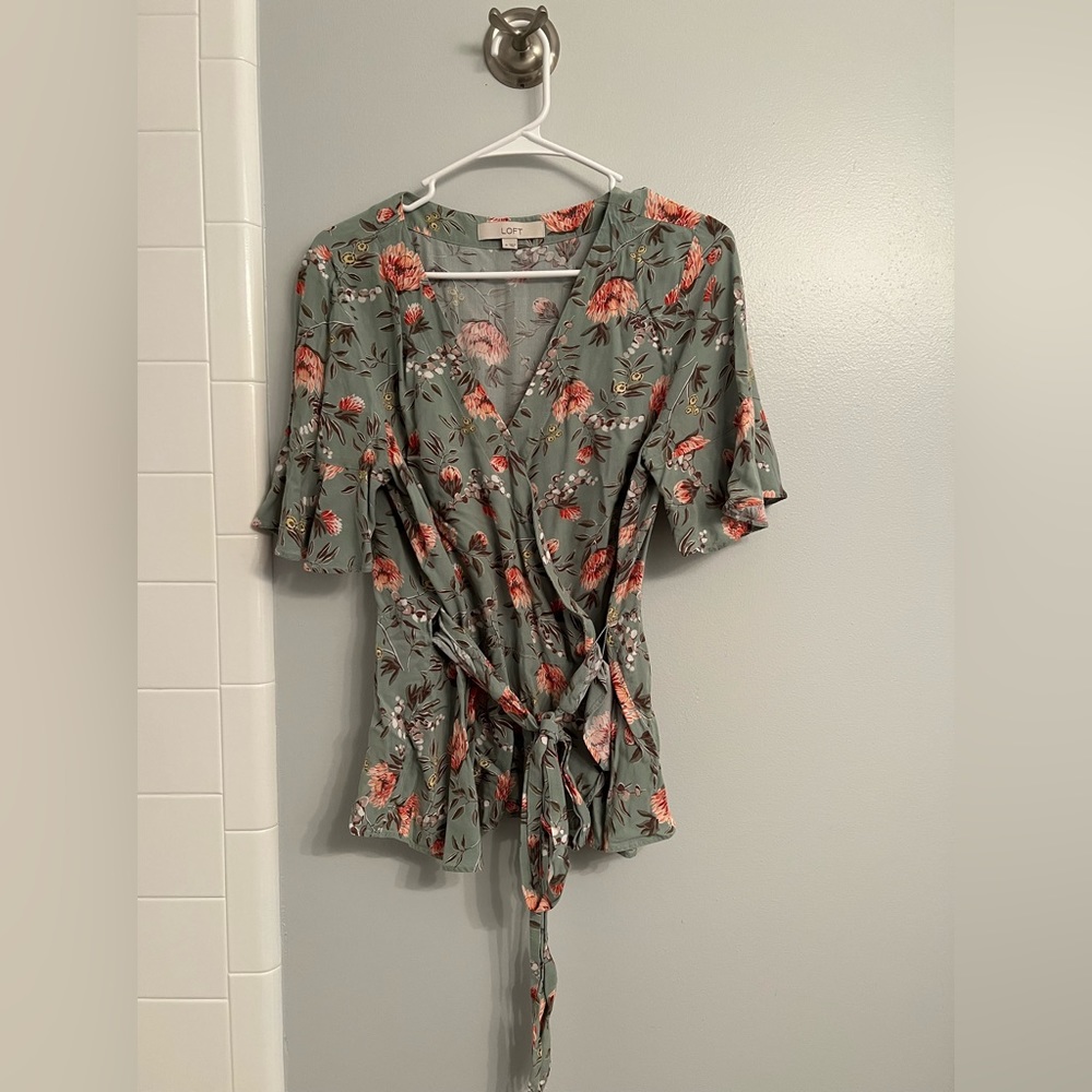 LOFT Women’s Blue Floral Tie Blouse